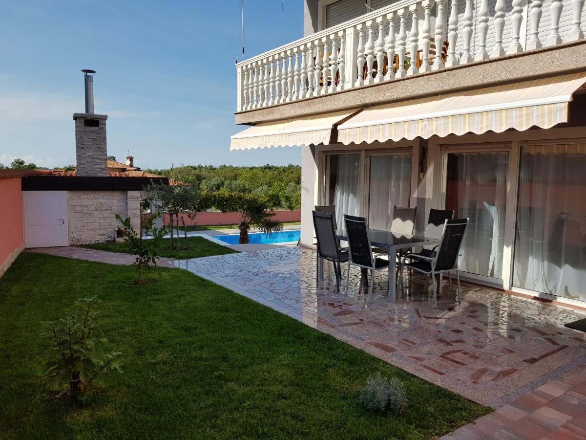 Ferienhaus Bucic Buje Exterior photo
